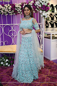 Athira Pillai Poses with Designer Jewellery, HD Gallery