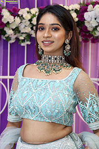 Athira Pillai Poses with Designer Jewellery, HD Gallery