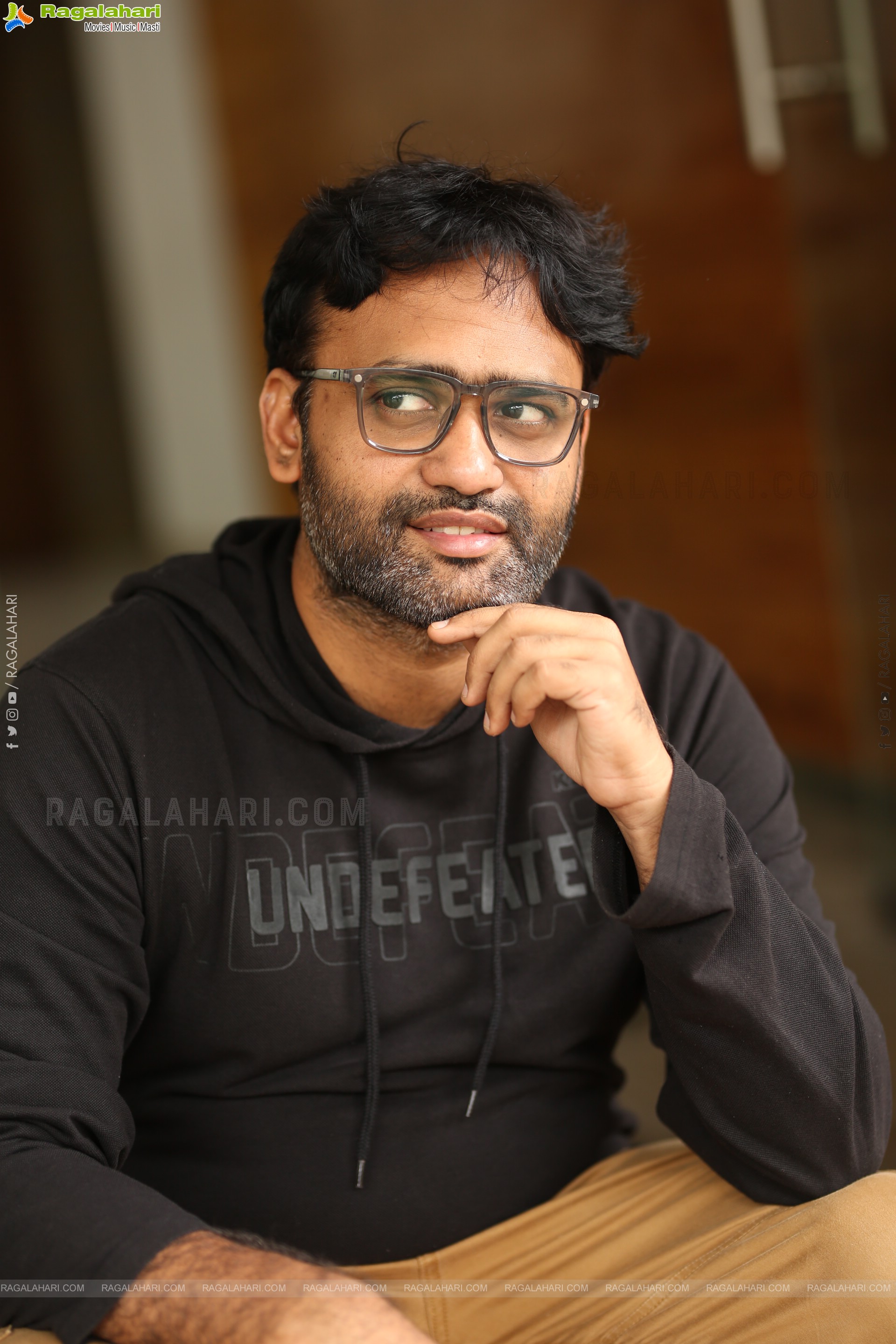 Director Praveen Kandregula at Paradha Interview, HD Gallery