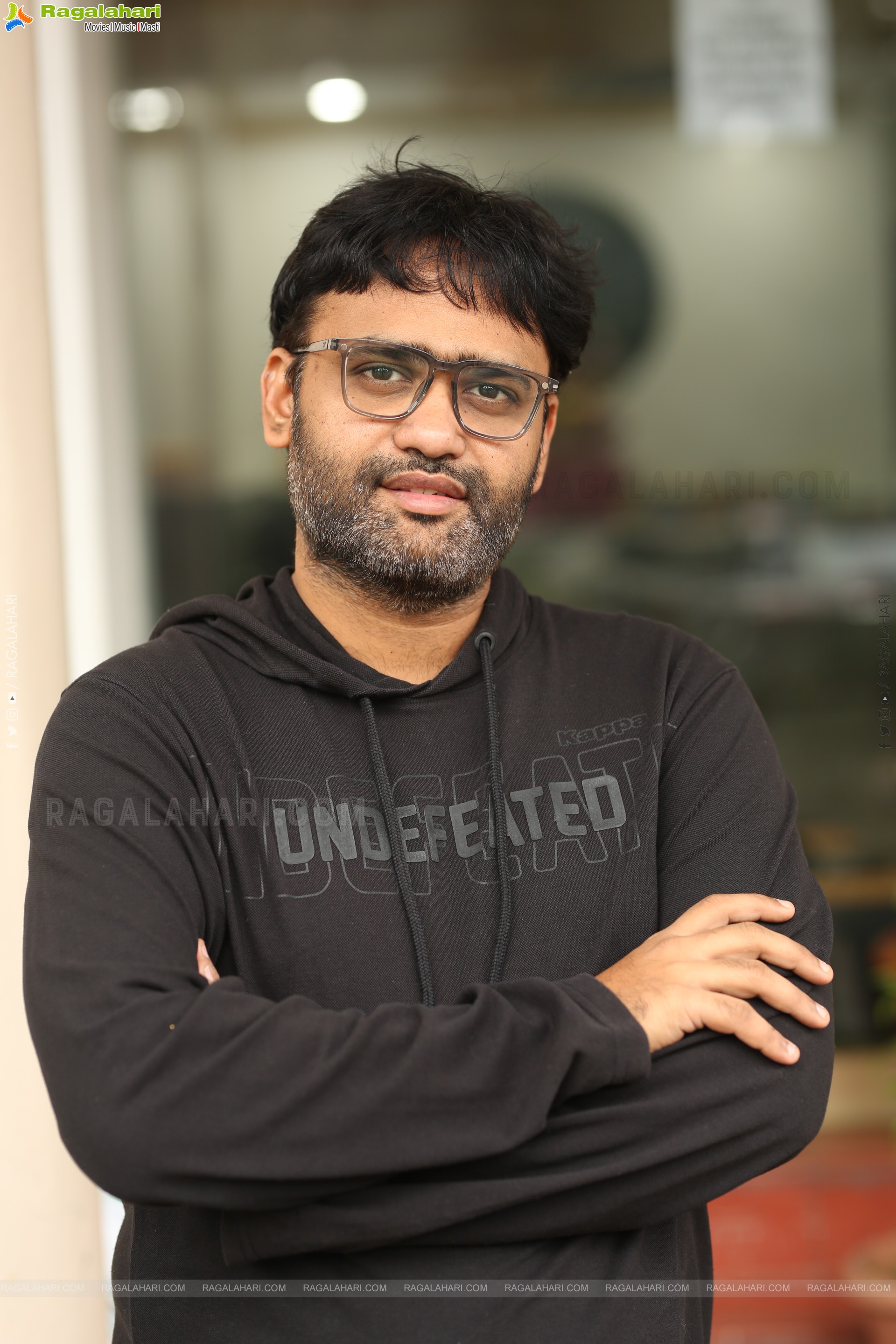 Director Praveen Kandregula at Paradha Interview, HD Gallery