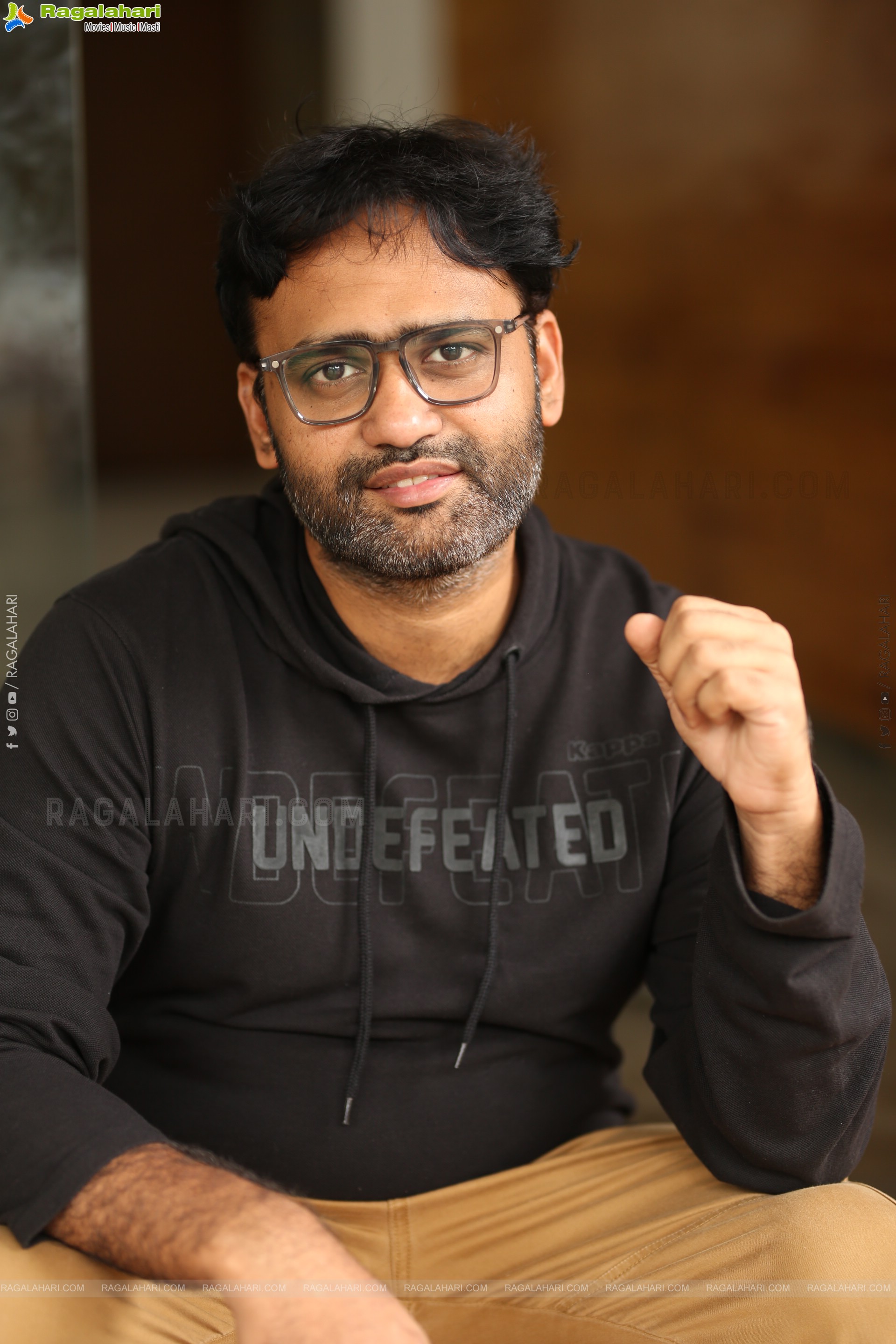 Director Praveen Kandregula at Paradha Interview, HD Gallery