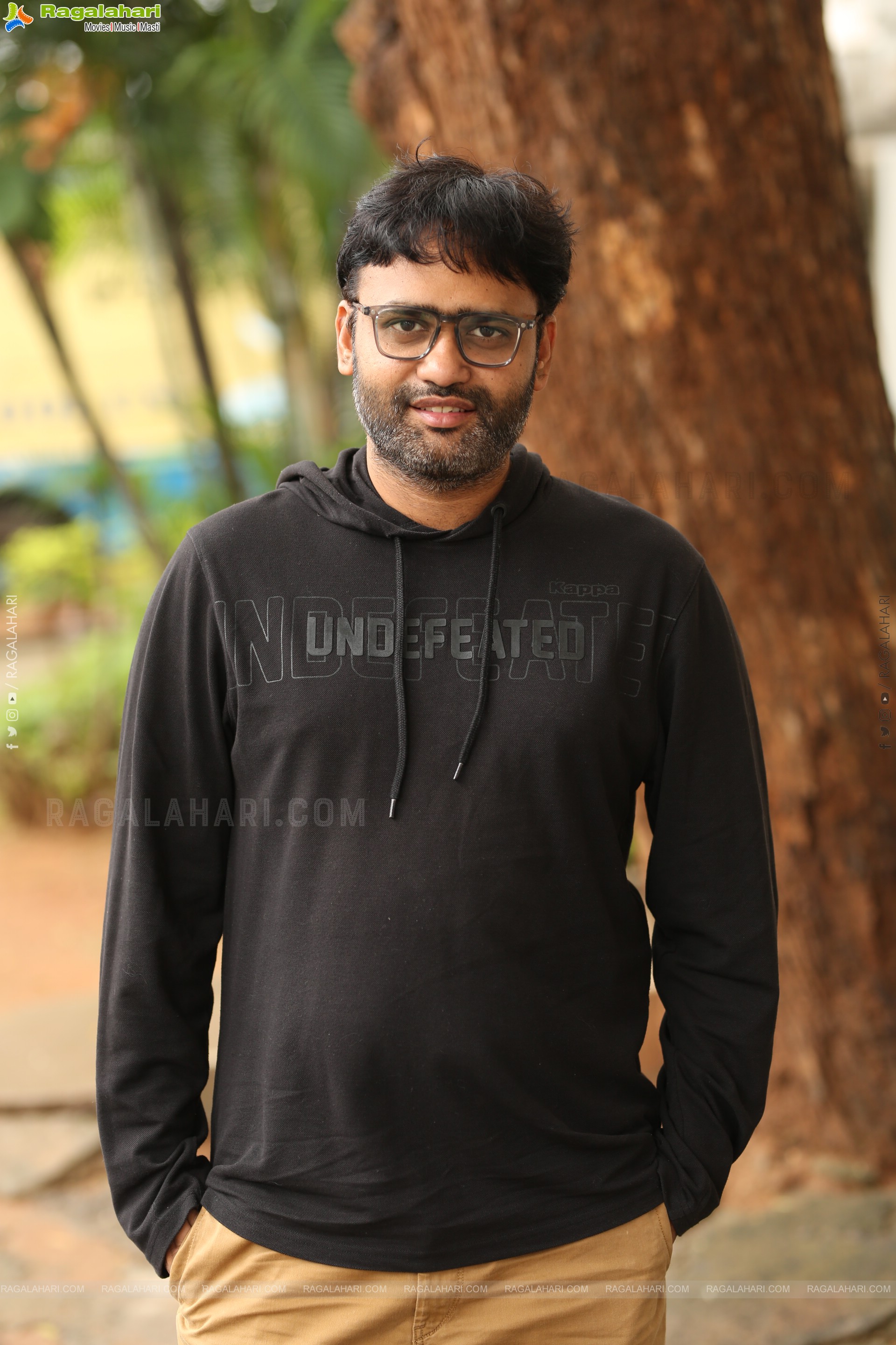 Director Praveen Kandregula at Paradha Interview, HD Gallery