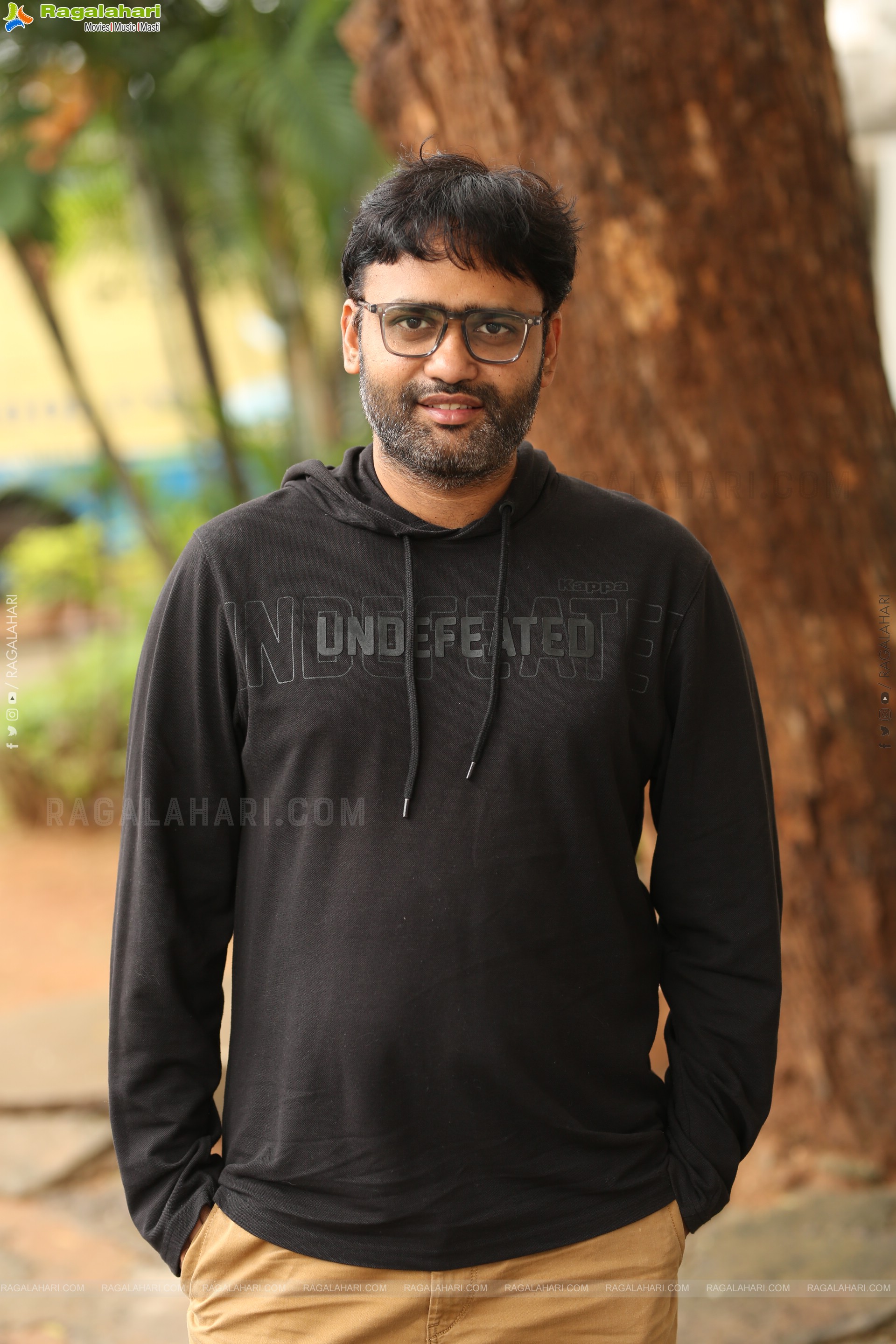 Director Praveen Kandregula at Paradha Interview, HD Gallery