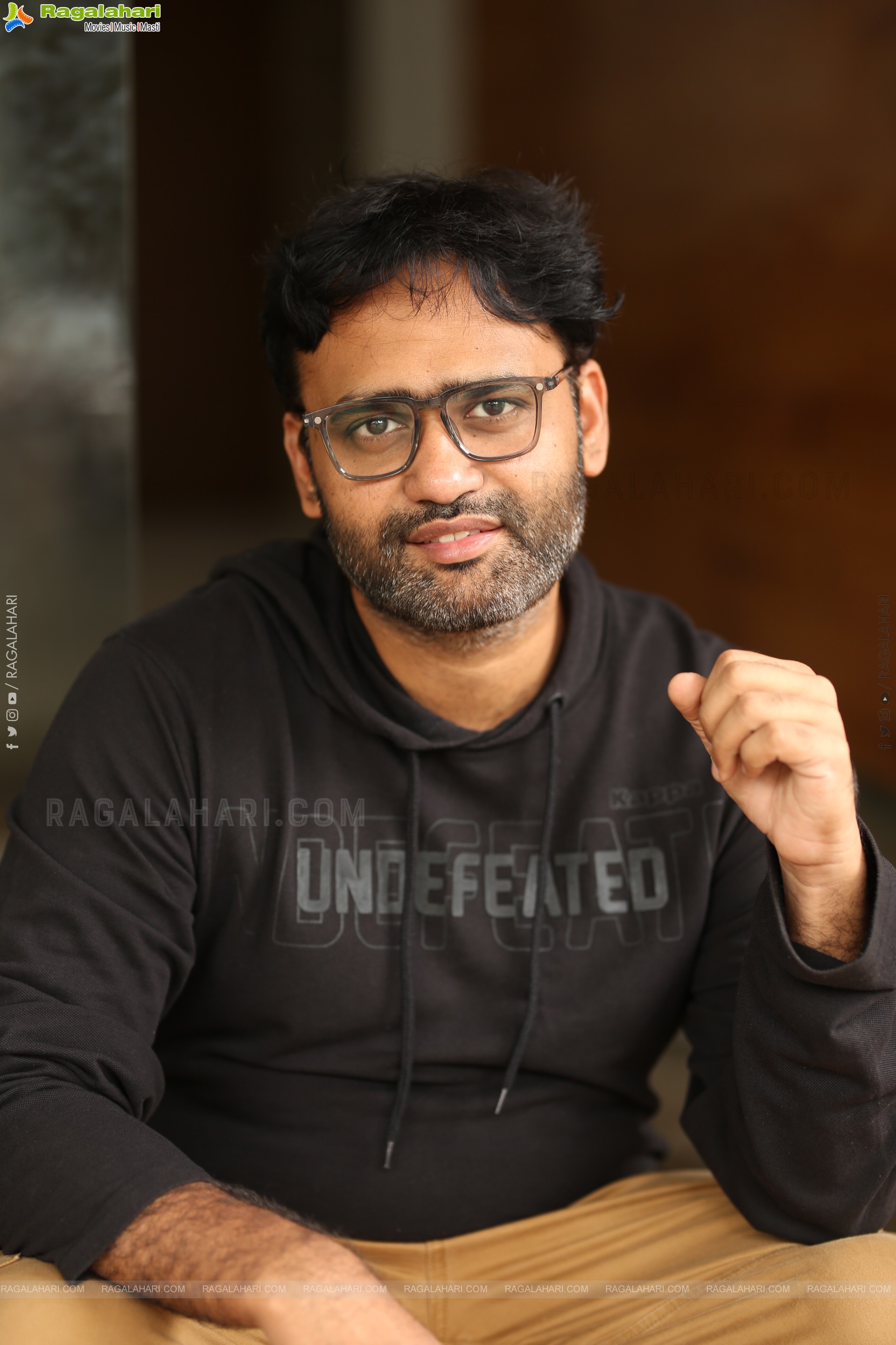 Director Praveen Kandregula at Paradha Interview, HD Gallery