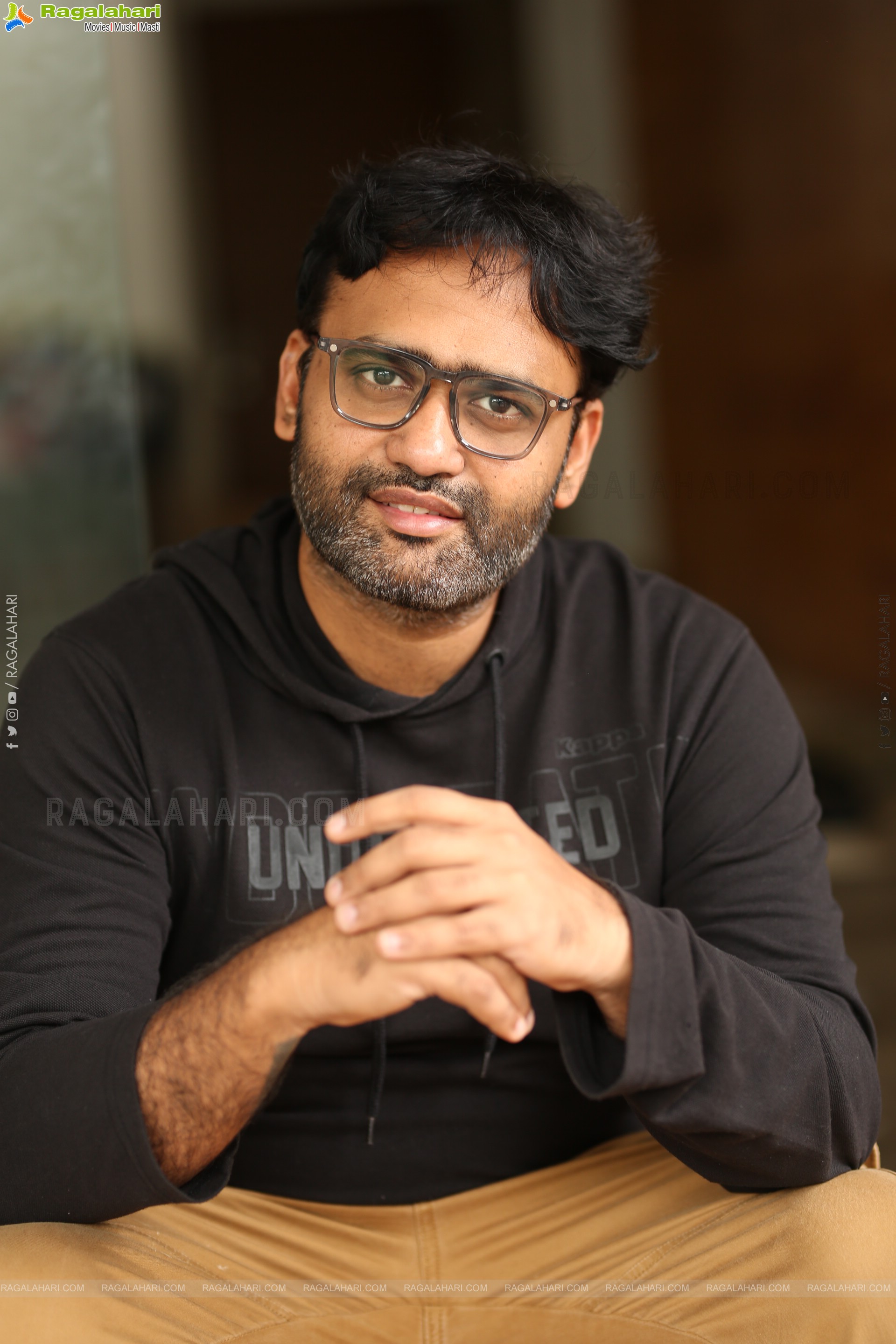 Director Praveen Kandregula at Paradha Interview, HD Gallery
