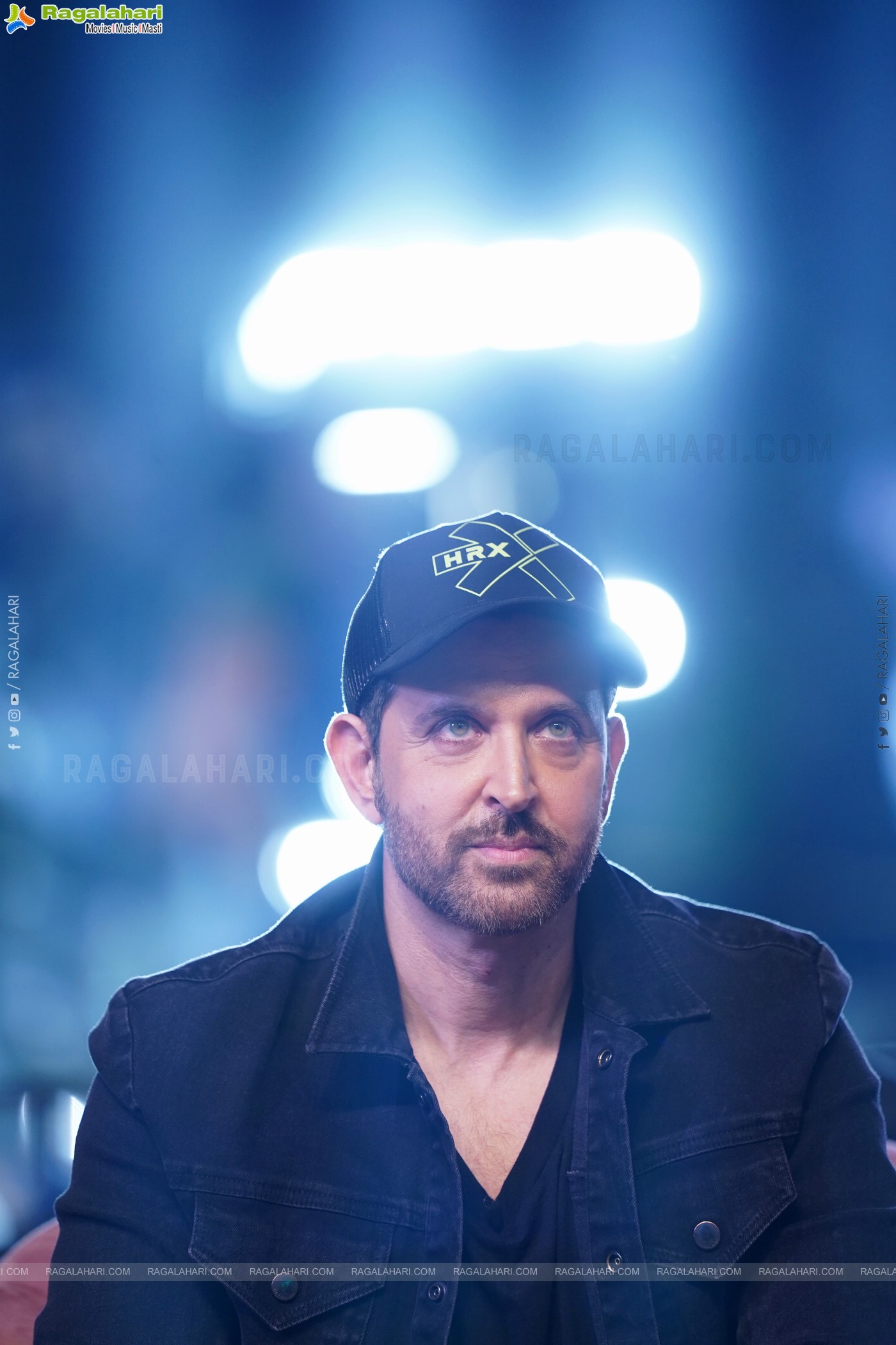 Hrithik Roshan stills at War2 Movie Pre Release Event, HD Gallery
