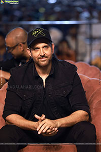 Hrithik Roshan stills at War2 Movie Pre Release Event