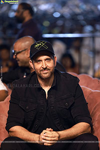 Hrithik Roshan stills at War2 Movie Pre Release Event
