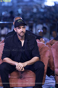 Hrithik Roshan stills at War2 Movie Pre Release Event