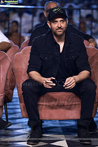 Hrithik Roshan stills at War2 Movie Pre Release Event