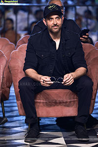 Hrithik Roshan stills at War2 Movie Pre Release Event