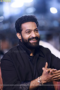 Jr NTR stills at War2 Movie Pre Release Event, HD Gallery