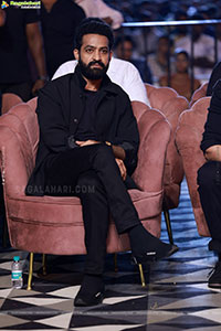 Jr NTR stills at War2 Movie Pre Release Event, HD Gallery