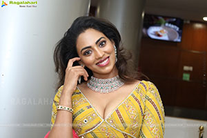 Kamakshi Bhaskarla at Hi Life Exhibition Grand Launch
