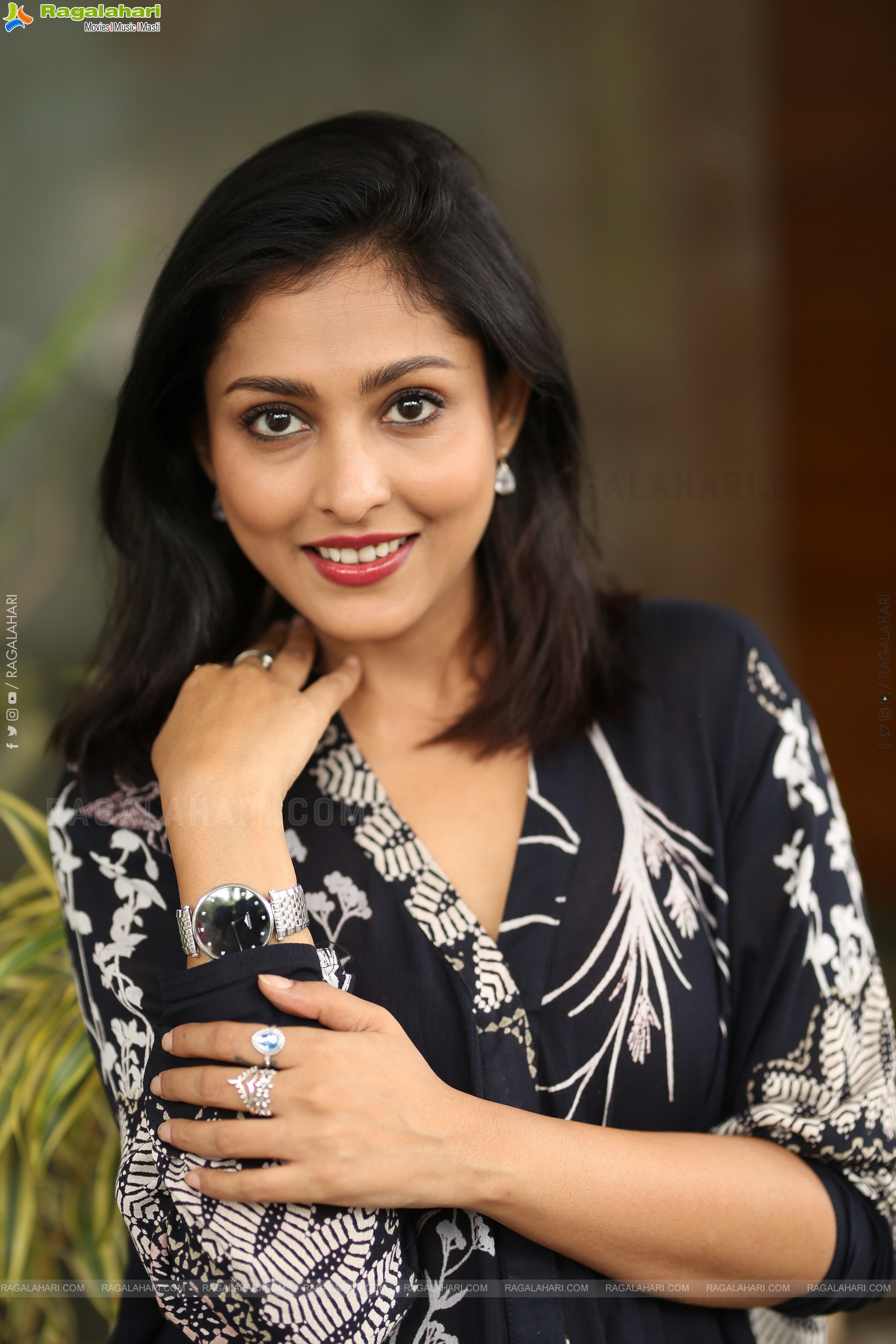 Madhu Shalini at Kanya Kumari Movie Press Meet, HD Gallery
