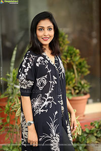 Madhu Shalini at Kanya Kumari Movie Press Meet, HD Gallery