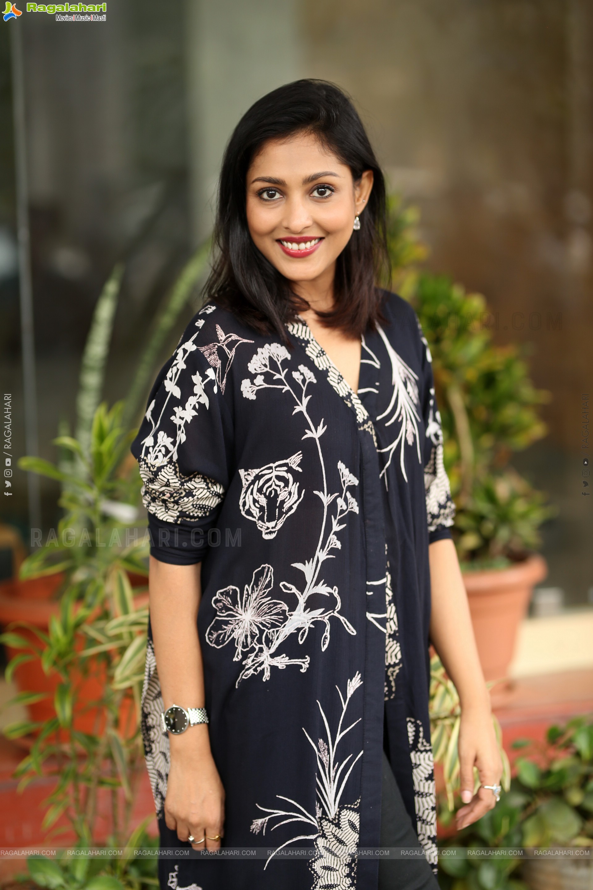 Madhu Shalini at Kanya Kumari Movie Press Meet, HD Gallery
