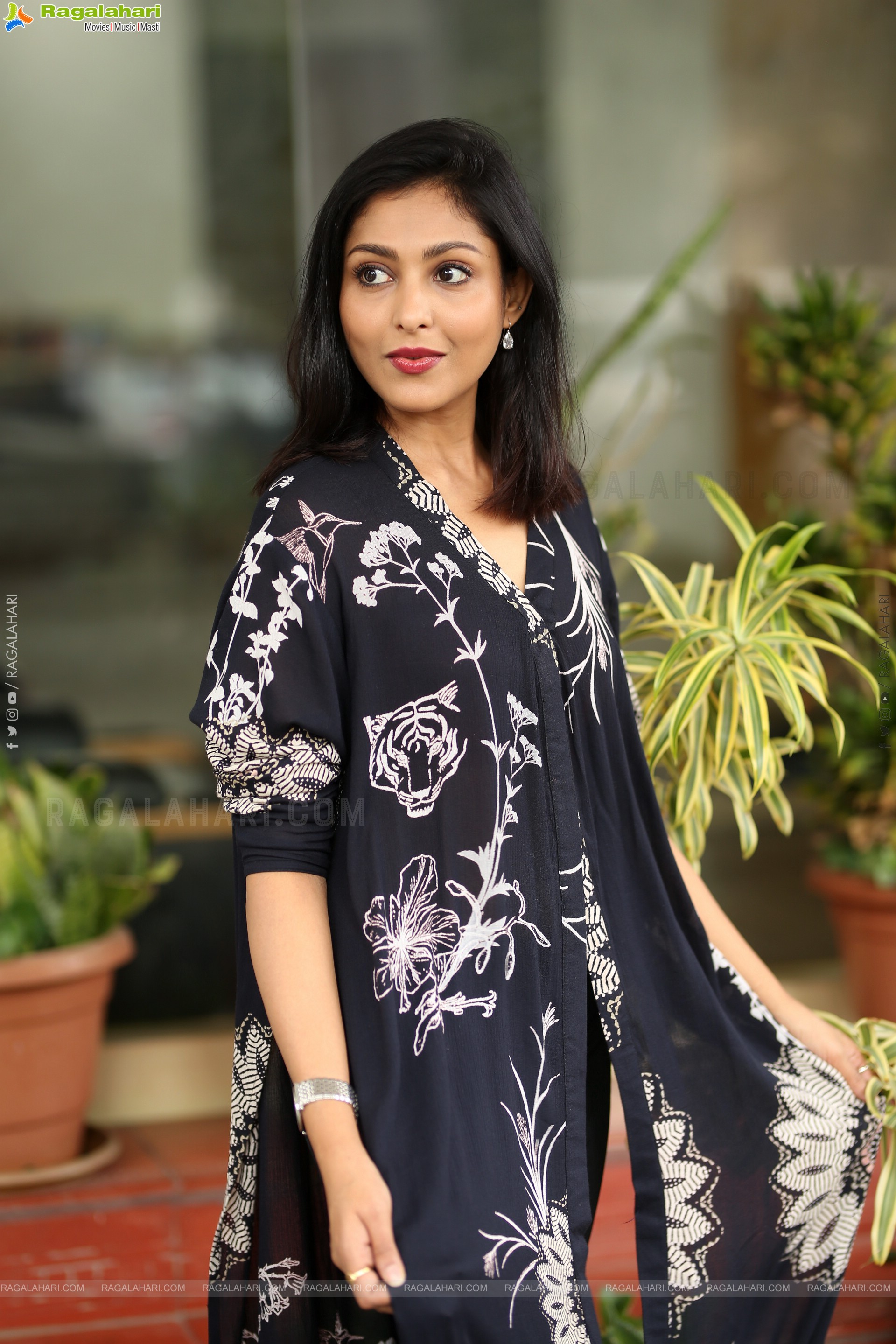 Madhu Shalini at Kanya Kumari Movie Press Meet, HD Gallery