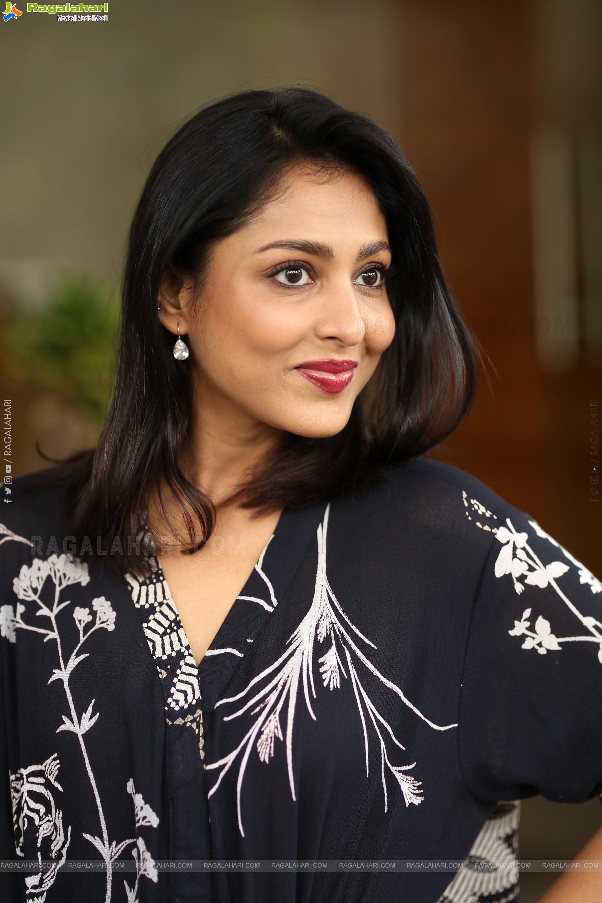 Madhu Shalini at Kanya Kumari Movie Press Meet, HD Gallery