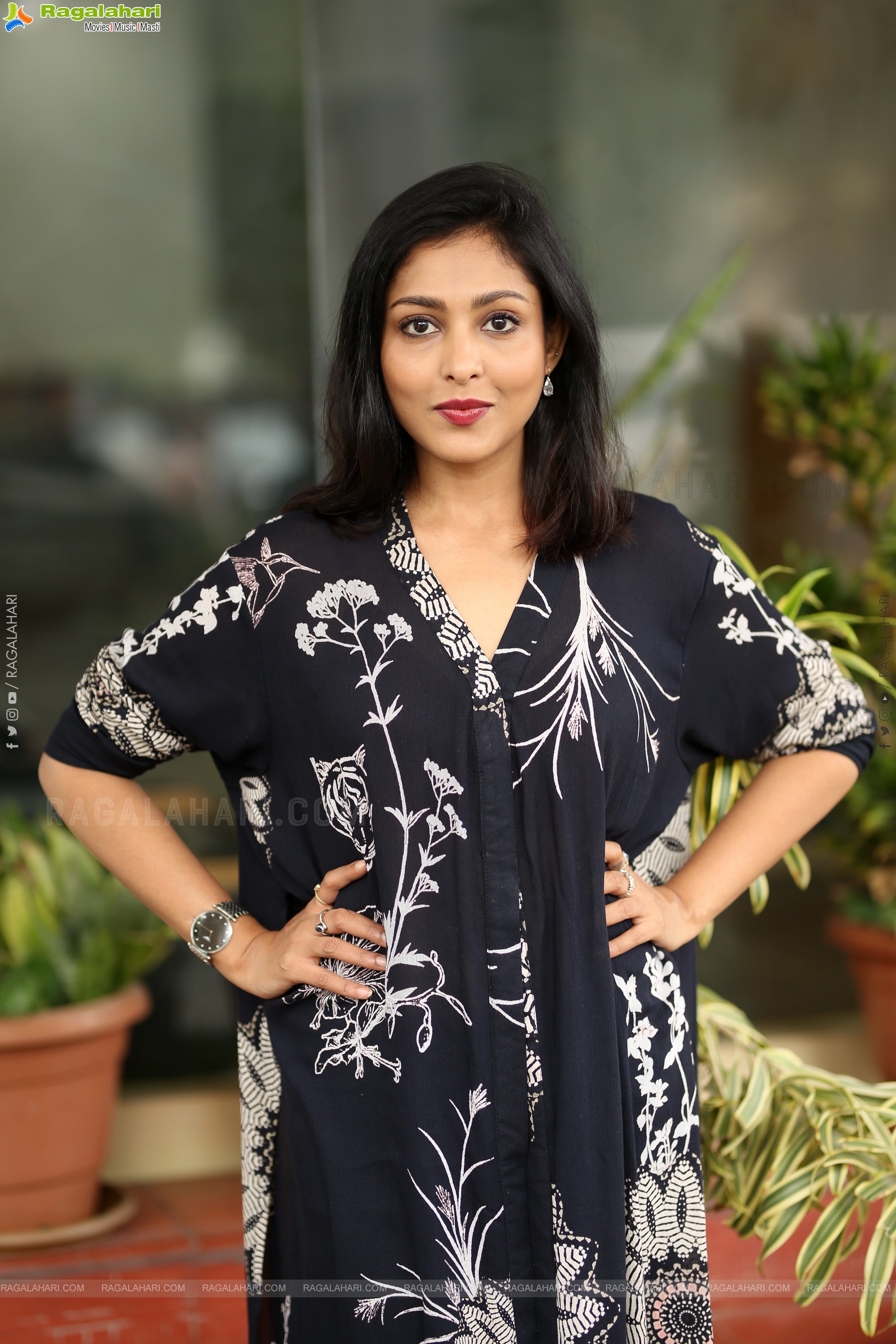 Madhu Shalini at Kanya Kumari Movie Press Meet, HD Gallery