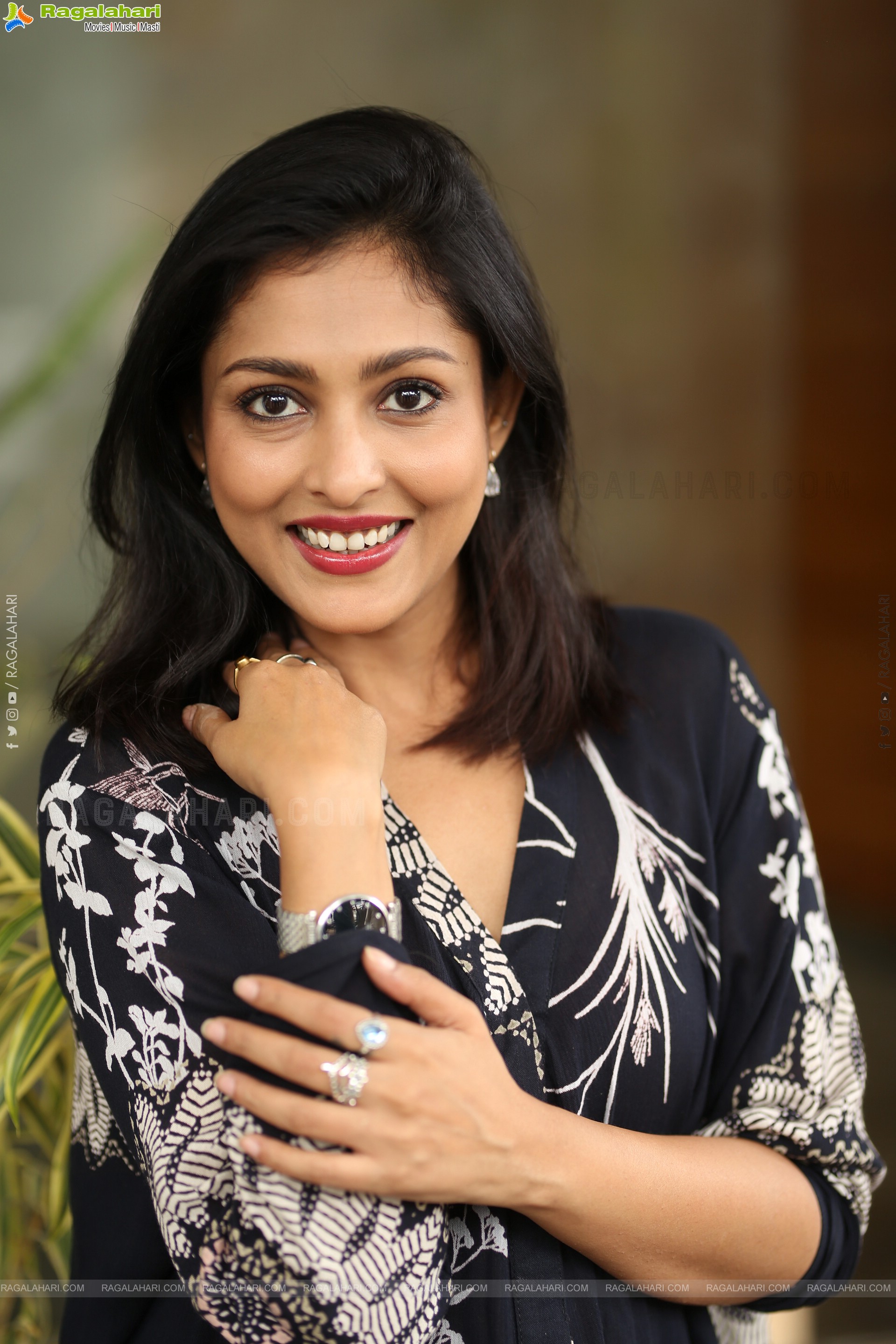 Madhu Shalini at Kanya Kumari Movie Press Meet, HD Gallery