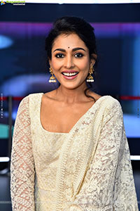 Madhu Shalini at Kanya Kumari Trailer Launch, HD Gallery