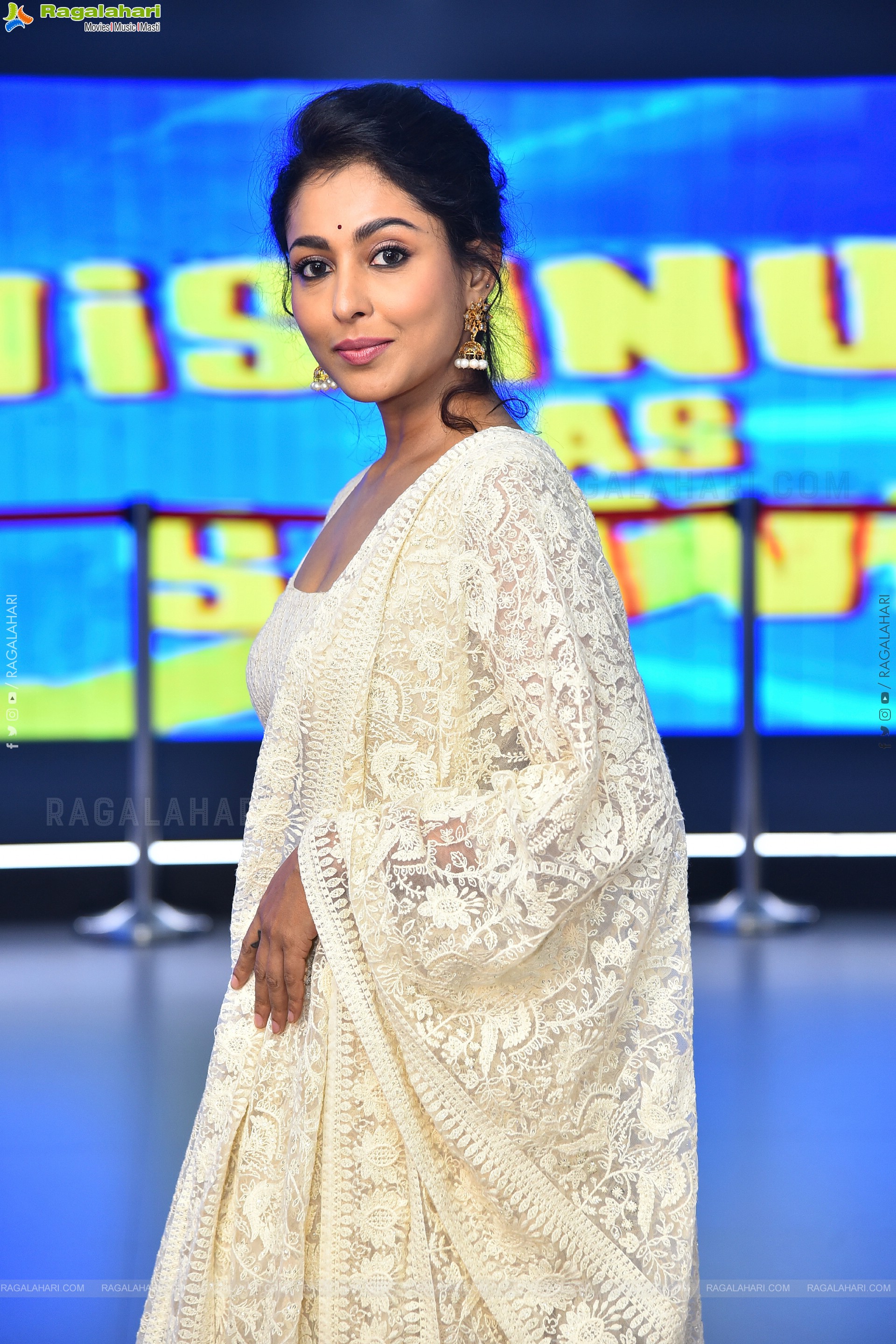 Madhu Shalini at Kanya Kumari Trailer Launch, HD Gallery