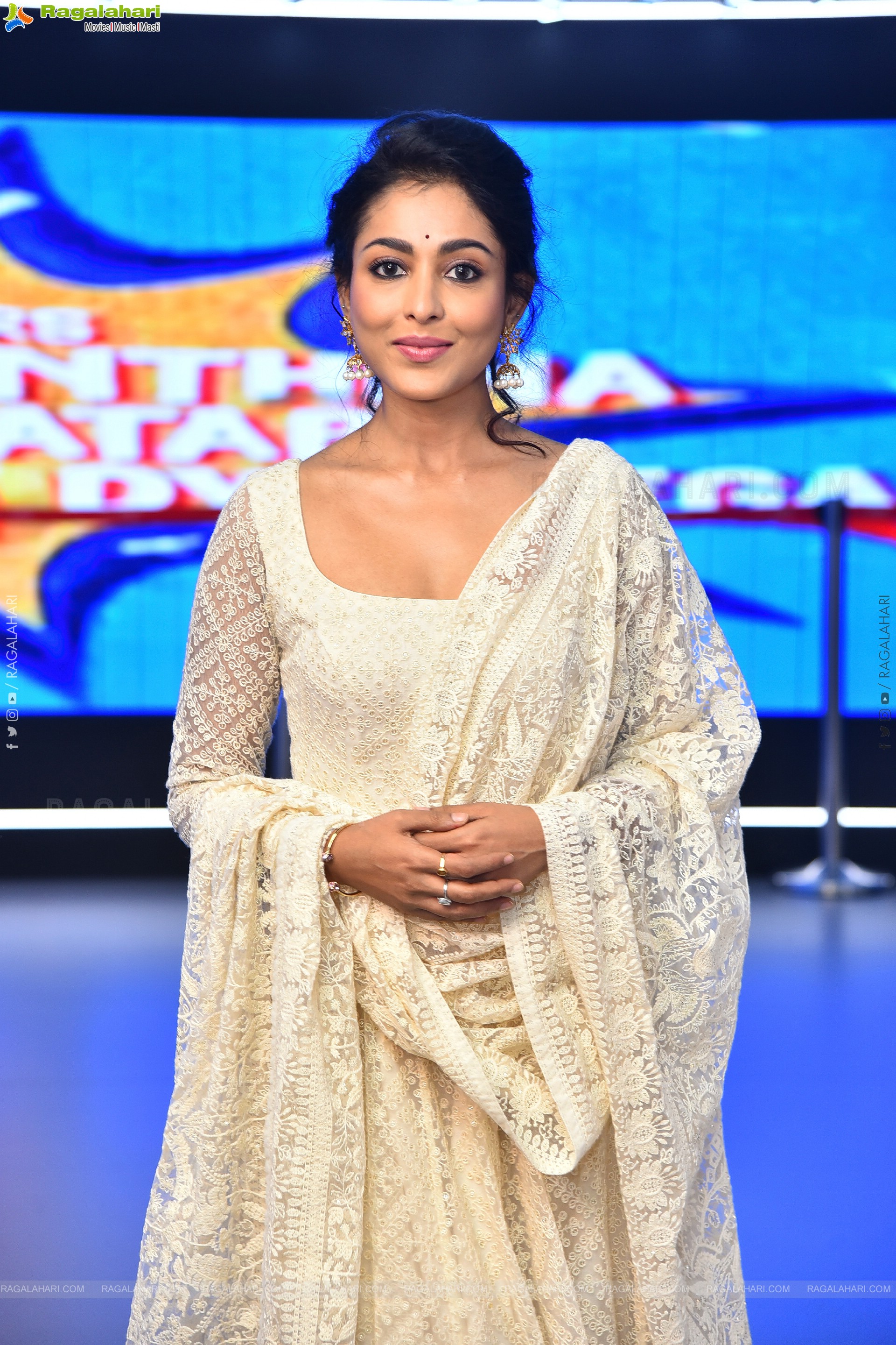 Madhu Shalini at Kanya Kumari Trailer Launch, HD Gallery