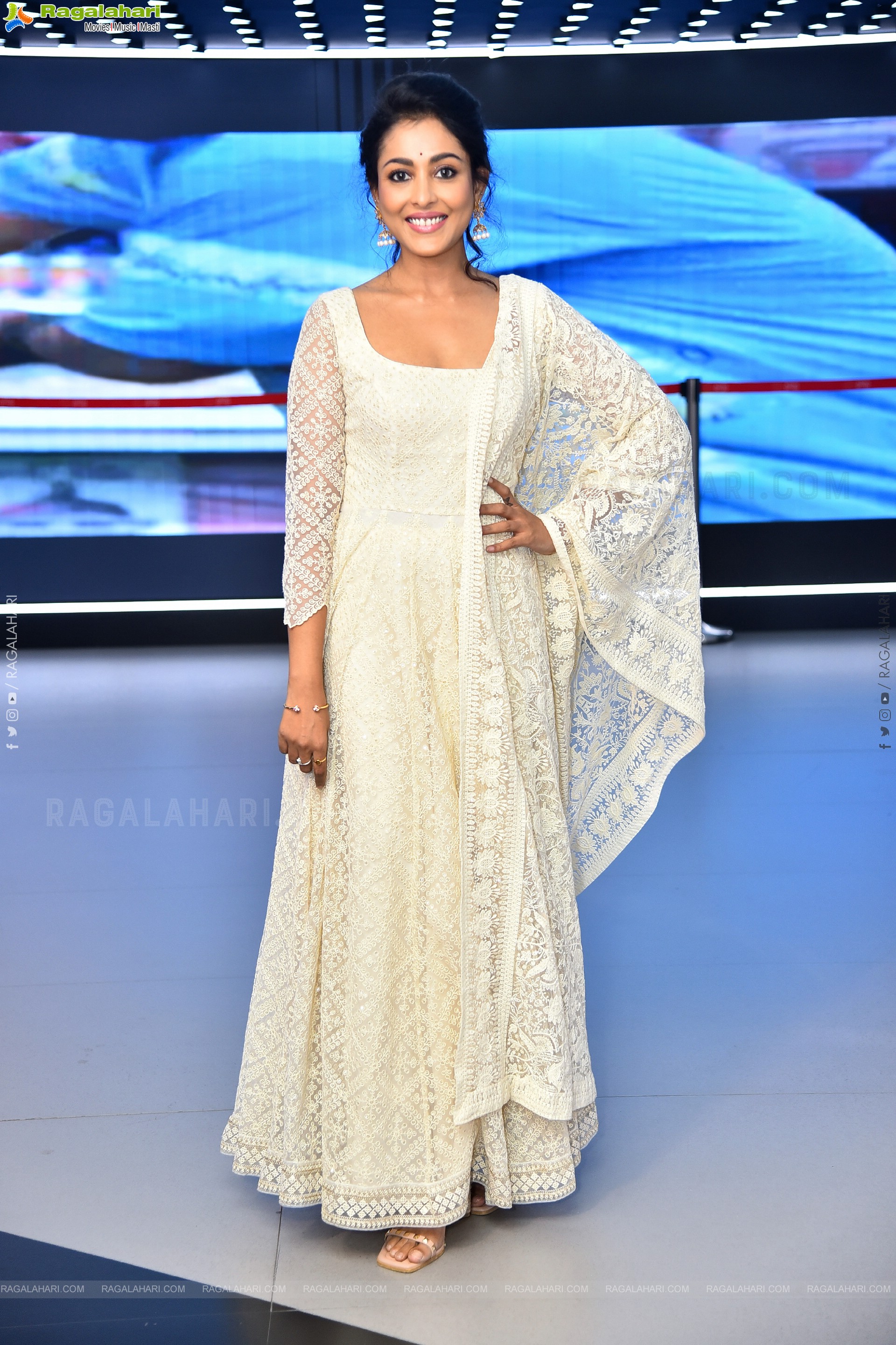 Madhu Shalini at Kanya Kumari Trailer Launch, HD Gallery