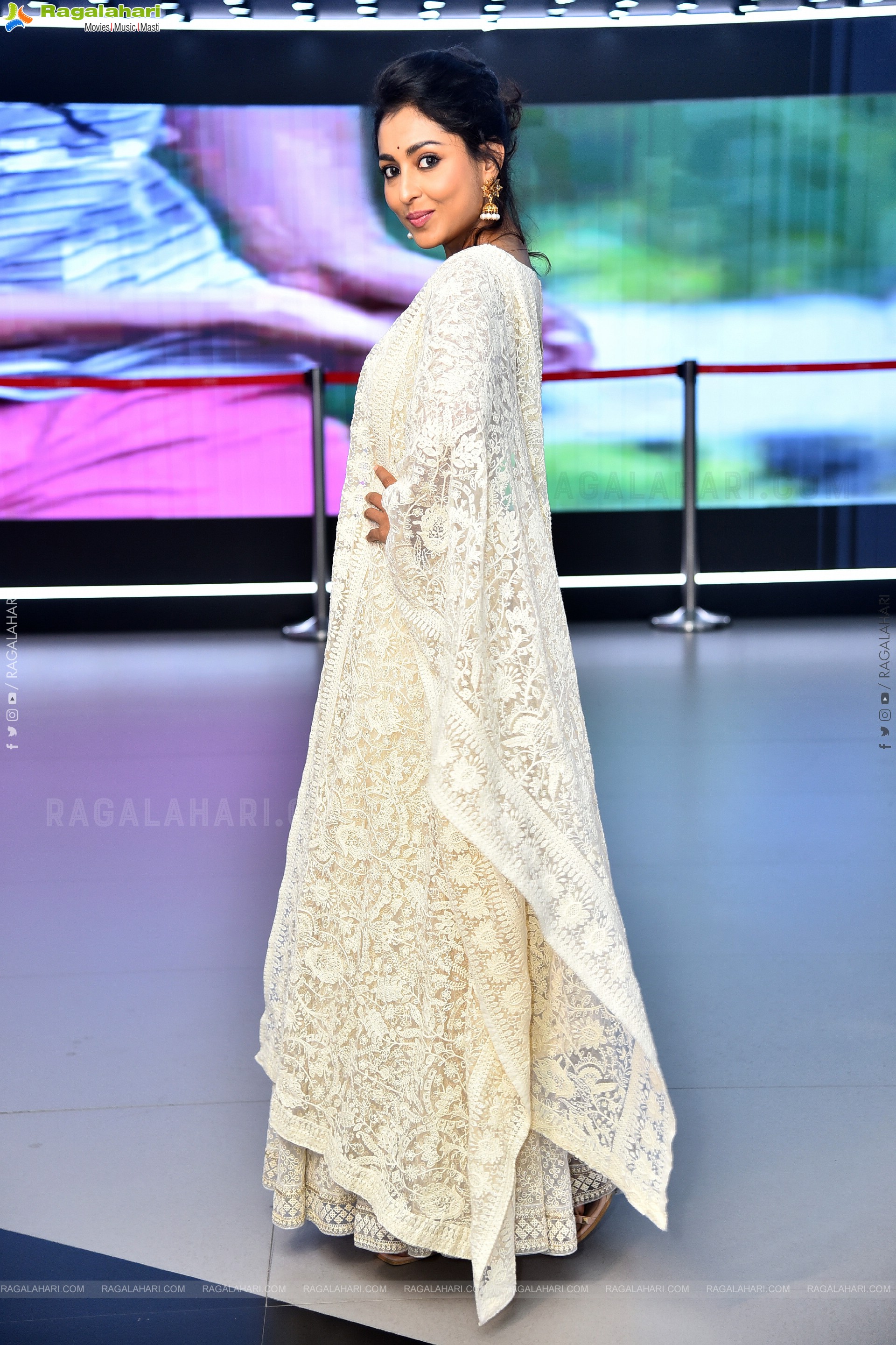Madhu Shalini at Kanya Kumari Trailer Launch, HD Gallery