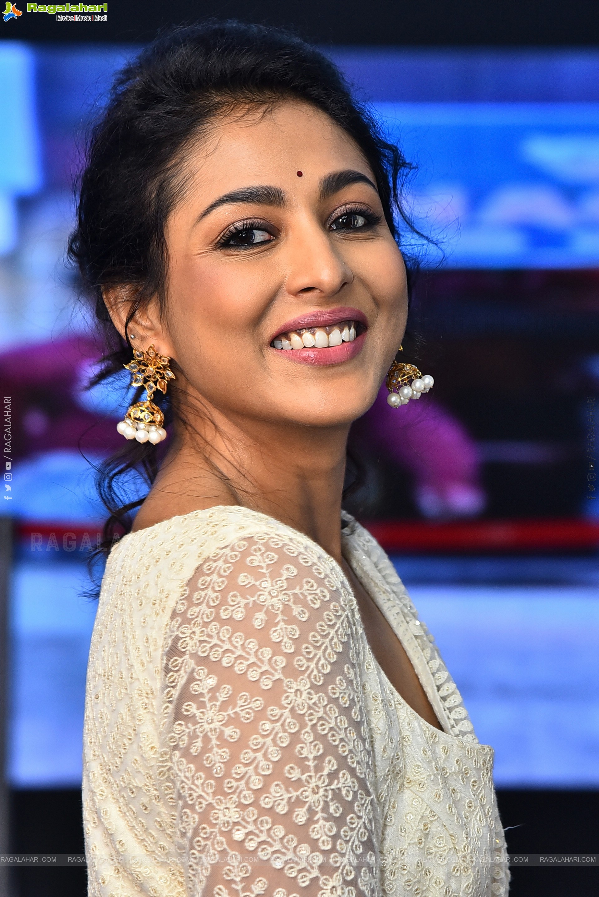 Madhu Shalini at Kanya Kumari Trailer Launch, HD Gallery