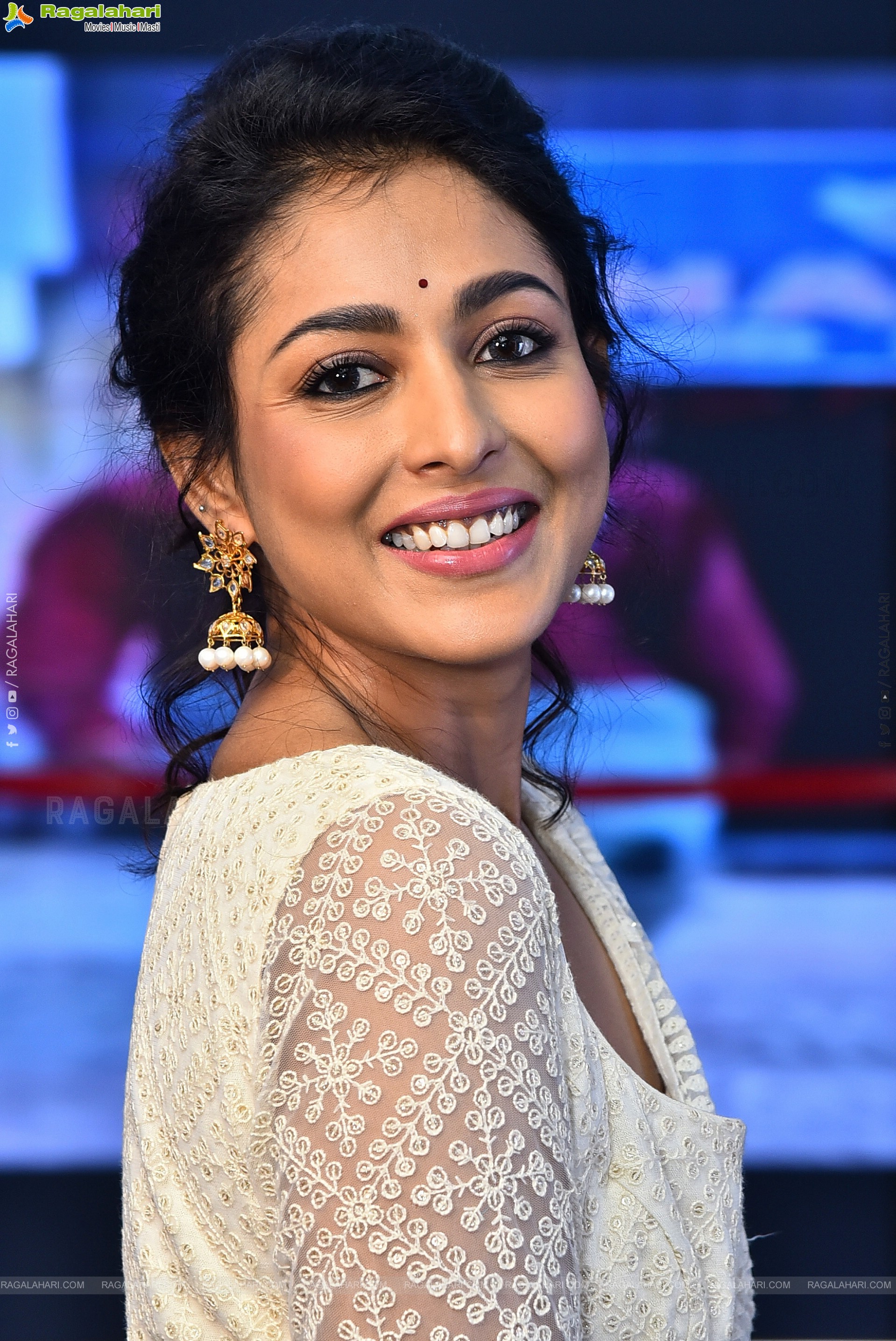 Madhu Shalini at Kanya Kumari Trailer Launch, HD Gallery