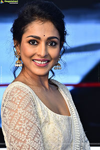 Madhu Shalini at Kanya Kumari Trailer Launch, HD Gallery