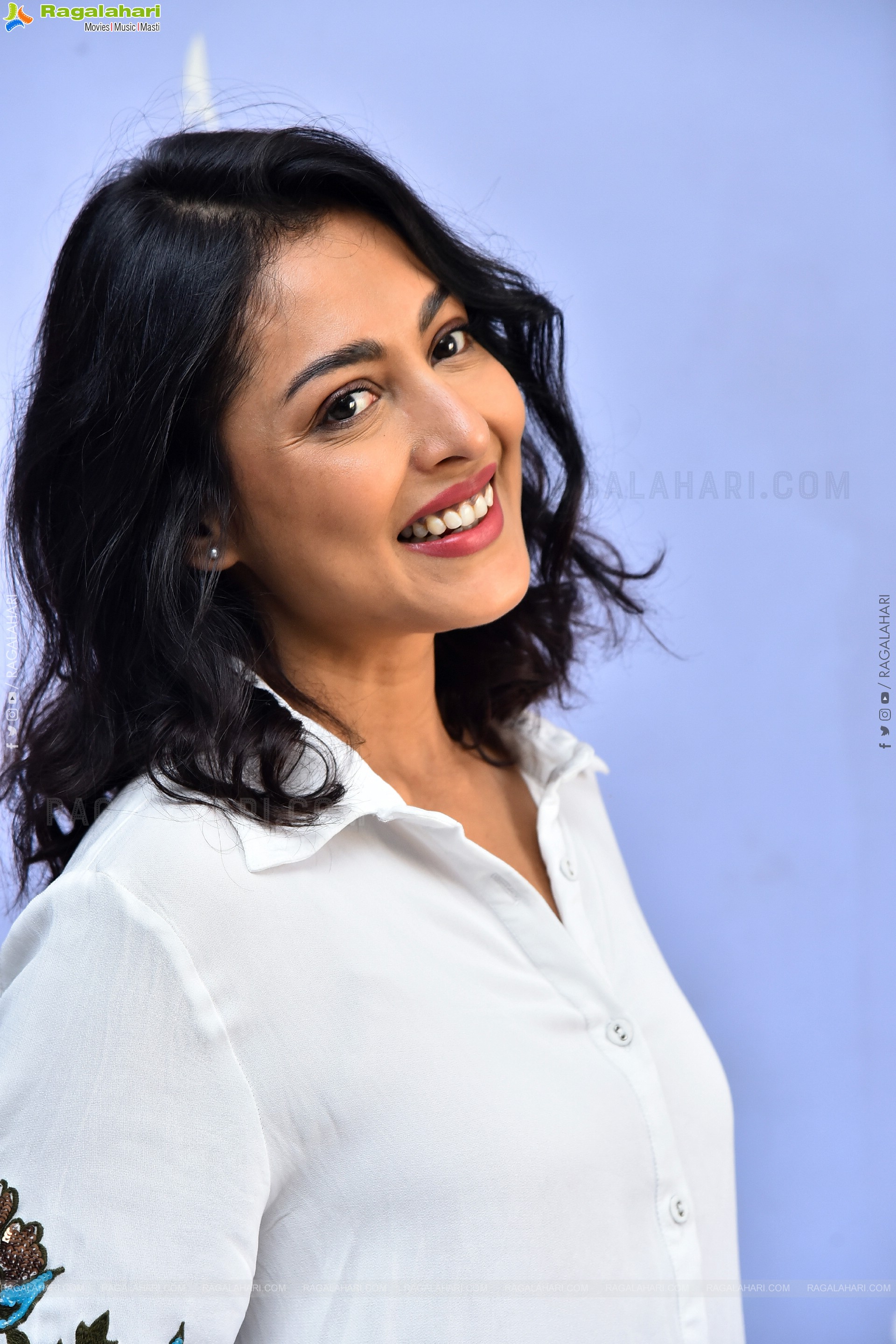Madhu Shalini Latest Stills, HD Gallery