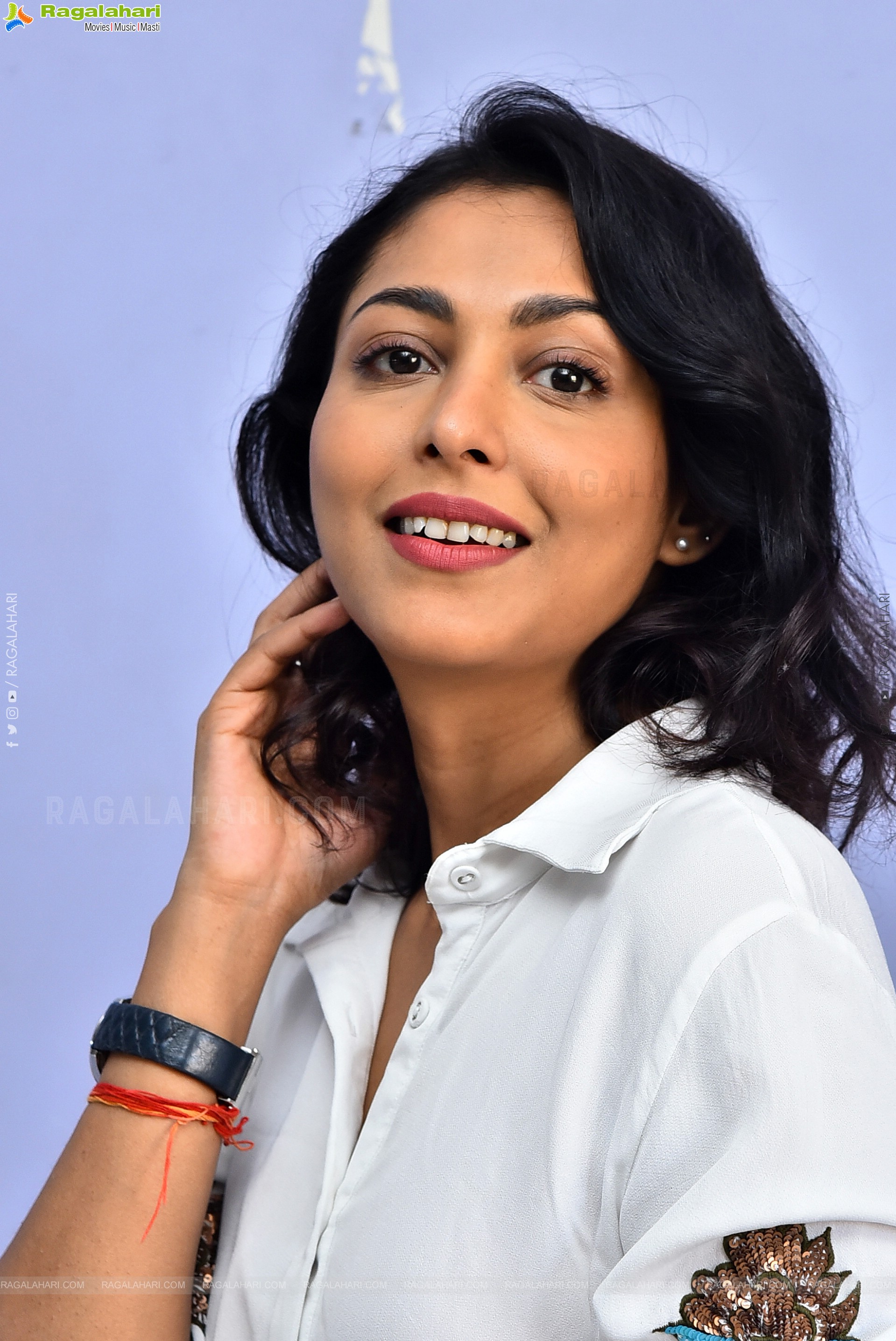 Madhu Shalini Latest Stills, HD Gallery