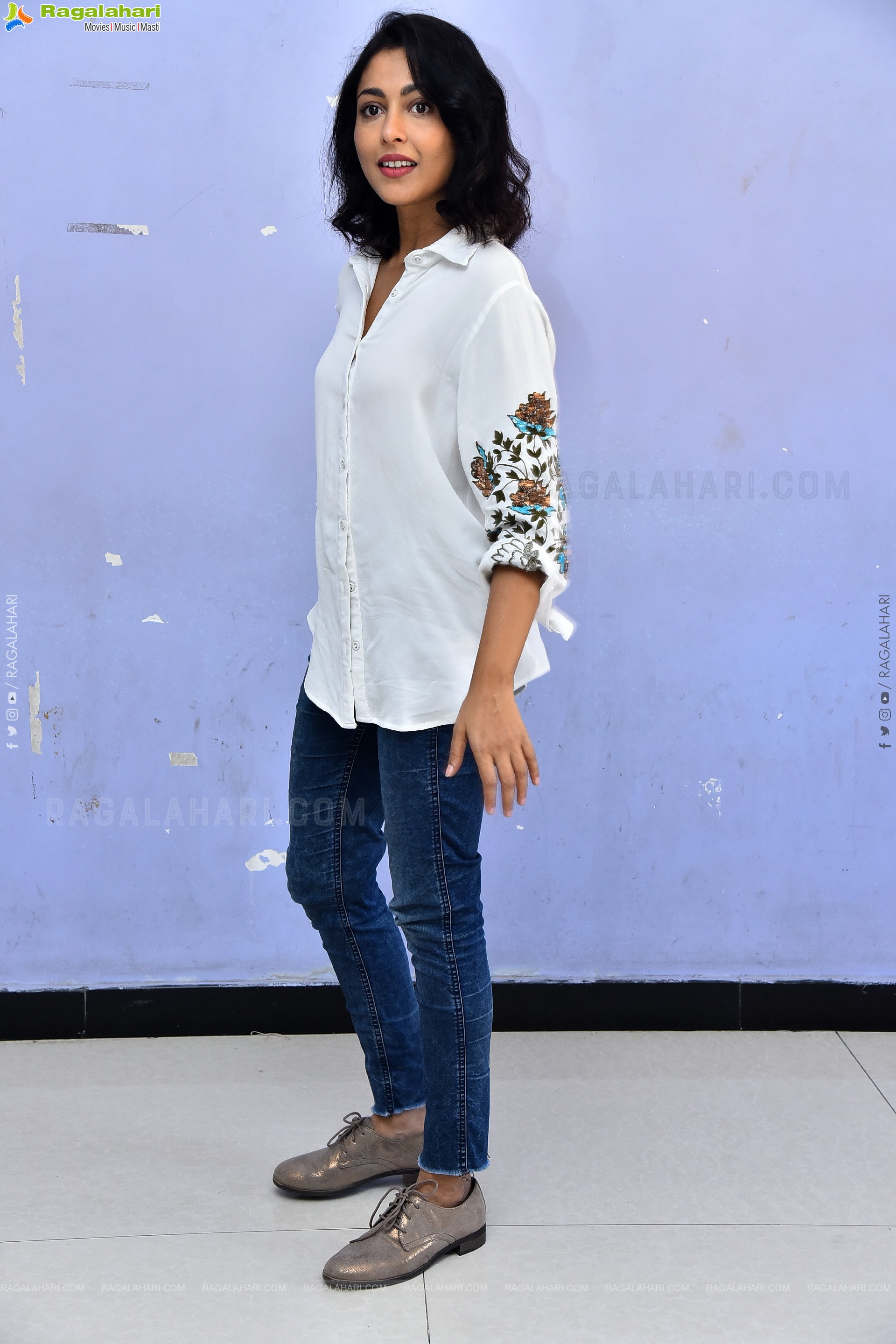 Madhu Shalini Latest Stills, HD Gallery