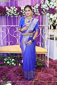 Manu Malleshwari Poses with Designer Jewellery, HD Gallery