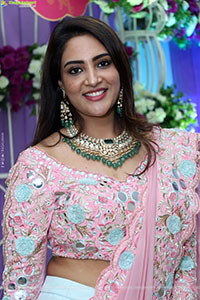 Nirupama stills in Designer Saree, HD Gallery