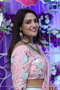Nirupama stills in Designer Saree, HD Gallery