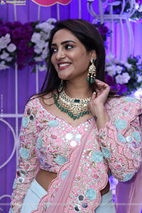 Nirupama stills in Designer Saree, HD Gallery