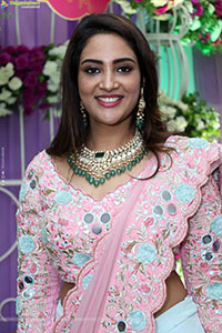 Nirupama stills in Designer Saree, HD Gallery