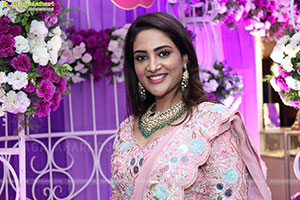 Nirupama stills in Designer Saree, HD Gallery