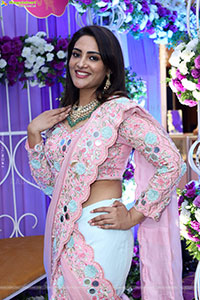 Nirupama stills in Designer Saree, HD Gallery