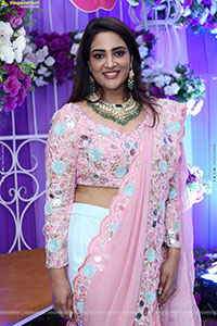 Nirupama stills in Designer Saree, HD Gallery