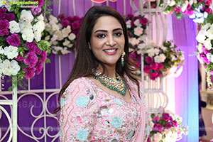Nirupama stills in Designer Saree, HD Gallery