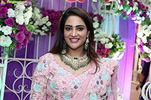 Nirupama stills in Designer Saree, HD Gallery