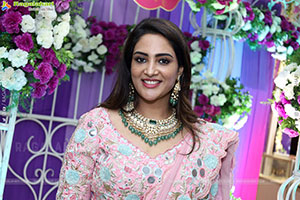 Nirupama stills in Designer Saree, HD Gallery