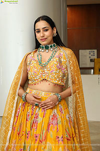 Priyanka Latest Stills in Designer Dress, HD Gallery
