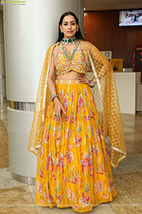 Priyanka Latest Stills in Designer Dress, HD Gallery