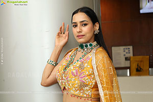 Priyanka Latest Stills in Designer Dress, HD Gallery